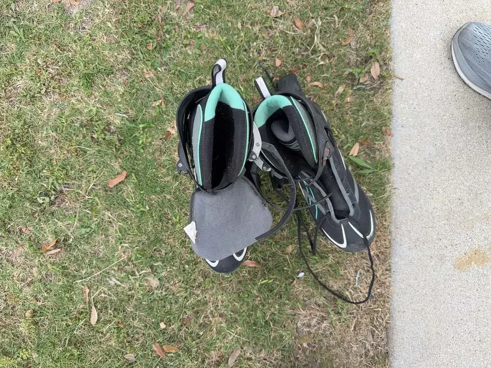 Bladerunner Inline Skates Black Teal Size US 9 - Picture 3 of 4